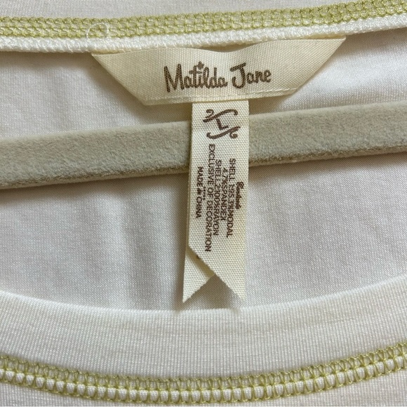 Matilda Jane Cream Long Sleeve Tee With Cream and Green Ruffle Hem Size Large - Picture 3 of 11